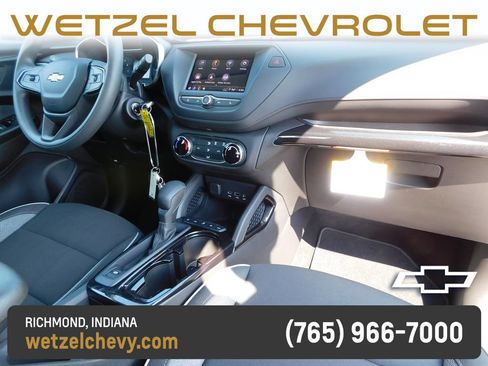 Used 2023 Chevrolet TrailBlazer LS AWD/4WD image 17