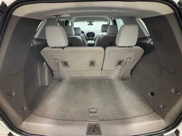 Used 2019 Chevrolet Traverse LT FWD image 9