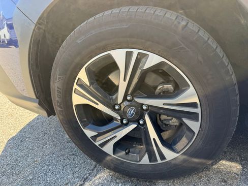 Used 2025 Subaru Crosstrek 2.0i Premium image 7