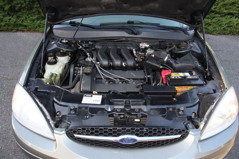 Used 2001 Ford Taurus SES FWD image 18