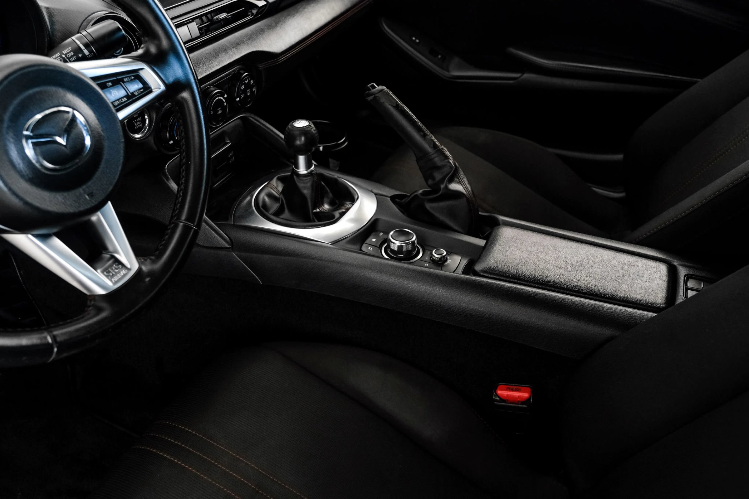 Used 2016 MAZDA MX-5 Miata Club RWD image 21