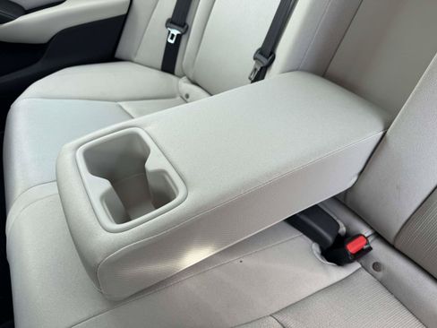 Used 2019 Honda Accord LX image 10