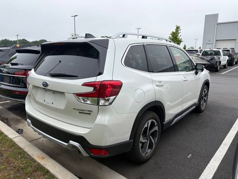 Certified 2024 Subaru Forester Touring AWD/4WD image 6