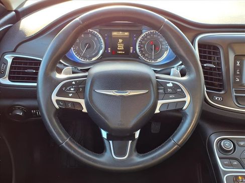 Used 2016 Chrysler 200 Limited image 9