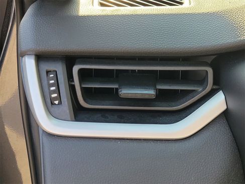 Used 2021 Toyota RAV4 LE image 30