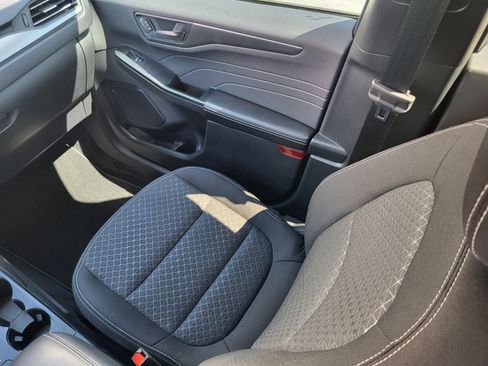 Certified 2025 Ford Escape Active image 16