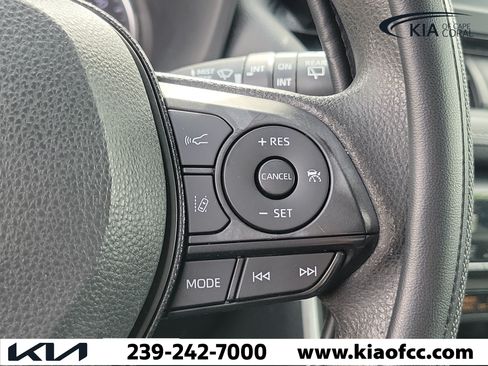 Used 2021 Toyota RAV4 XLE FWD image 24