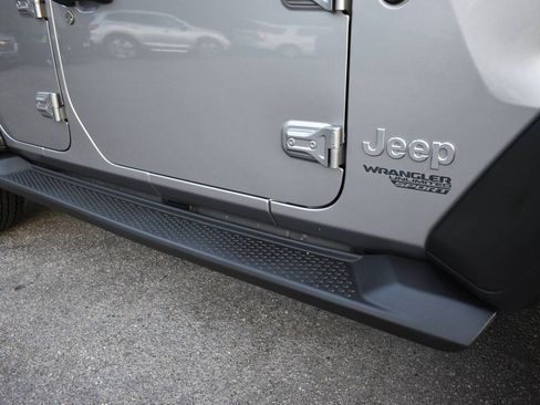 Used 2018 Jeep Wrangler Unlimited Sport AWD/4WD image 38