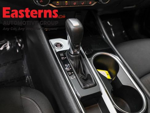 Used 2024 Nissan Altima 2.5 SV image 13