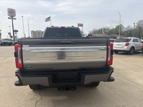 Used 2024 Ford F350 Platinum image 4
