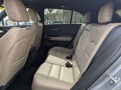 Used 2025 Cadillac XT4 Premium Luxury image 14