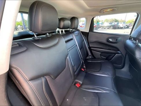 Used 2018 Jeep Compass Latitude w/ Popular Equipment Group AWD/4WD image 29