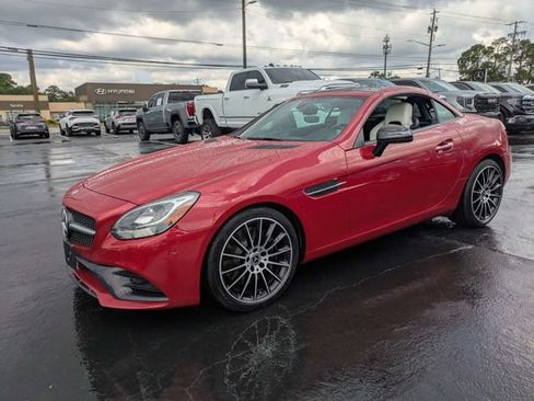 Used 2020 Mercedes-Benz SLC 300 image 9