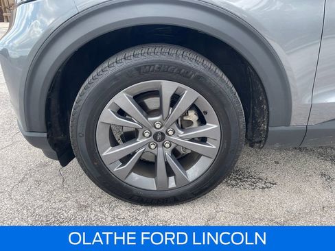 Certified 2023 Ford Explorer XLT w/ Equipment Group 202A AWD/4WD image 27
