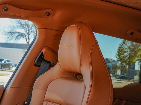 New 2026 Aston Martin DBX 707 image 18