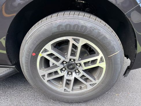 New 2026 Ford Expedition Max Active RWD image 11