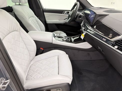 New 2026 BMW X5 xDrive40i w/ M Sport Package AWD/4WD image 27