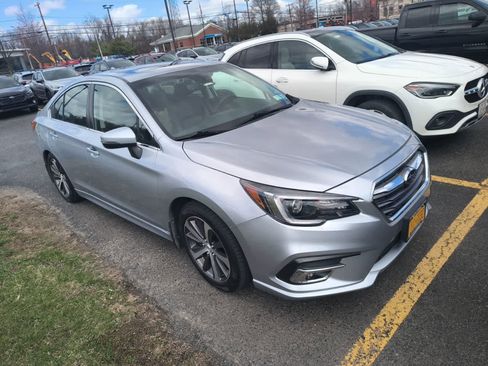 Used 2019 Subaru Legacy 2.5i Limited AWD/4WD image 2