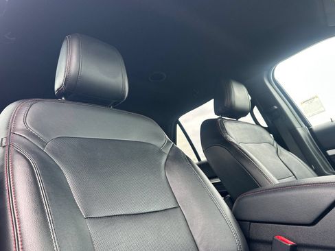 Certified 2018 Ford Explorer Sport AWD/4WD image 17