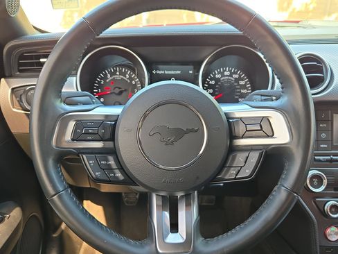 Used 2018 Ford Mustang GT RWD image 19