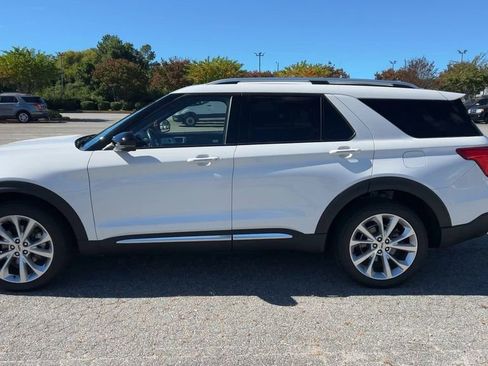 Used 2022 Ford Explorer Platinum w/ Equipment Group 601A image 34