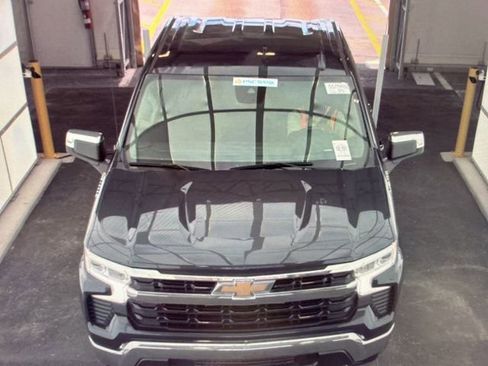 Used 2023 Chevrolet Silverado 1500 LT image 14