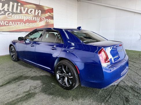 Used 2020 Chrysler 300 Touring w/ Sport Appearance Package image 13