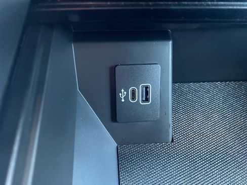 Used 2026 Ford F150 Lariat w/ Equipment Group 501A Mid RWD image 19
