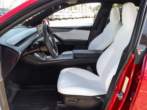 Used 2026 Tesla Model Y Long Range RWD image 18