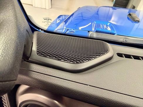 Used 2021 Jeep Gladiator Sport image 23