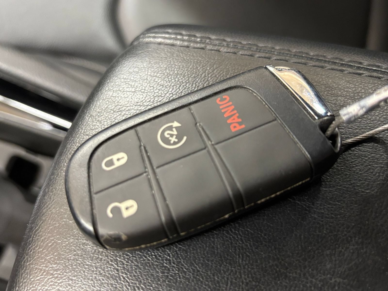 Used 2025 Jeep Compass Limited AWD/4WD image 25