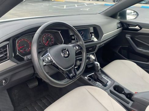 Used 2021 Volkswagen Jetta R-Line w/ R-Line Cold Weather Package FWD image 14