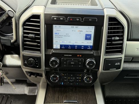 Used 2021 Ford F250 Lariat w/ Lariat Value Package AWD/4WD image 19
