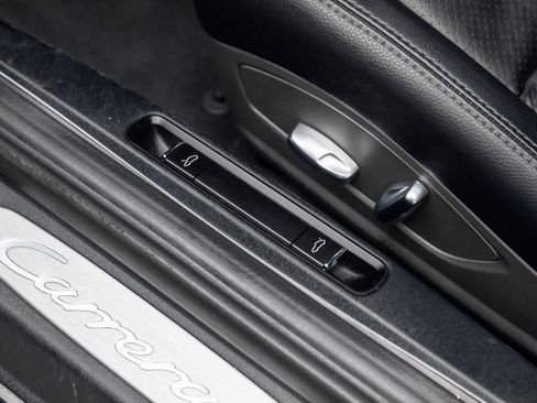 Used 2015 Porsche 911 Carrera 4S image 28