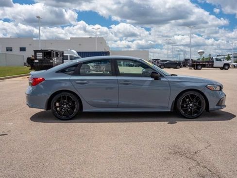 Used 2022 Honda Civic Sport image 8