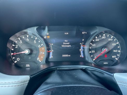 Used 2025 Jeep Compass Limited AWD/4WD image 39