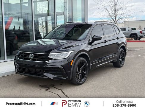 Used 2023 Volkswagen Tiguan SE R-Line image 1