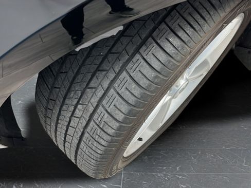 Used 2010 Ford Mustang GT RWD image 28