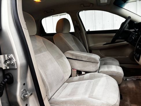 Used 2011 Chevrolet Impala LS image 11