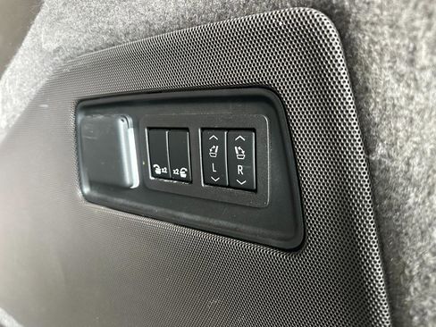 Used 2021 Cadillac Escalade ESV Sport w/ Driver Assist Tech Package image 45