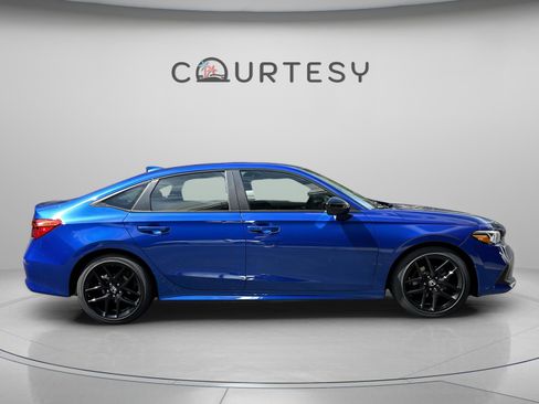 Used 2024 Honda Civic Sport image 8