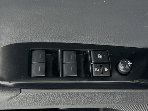 Used 2025 Toyota Camry SE w/ Convenience Package FWD image 24
