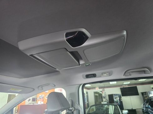 Used 2018 Honda Odyssey EX-L image 12