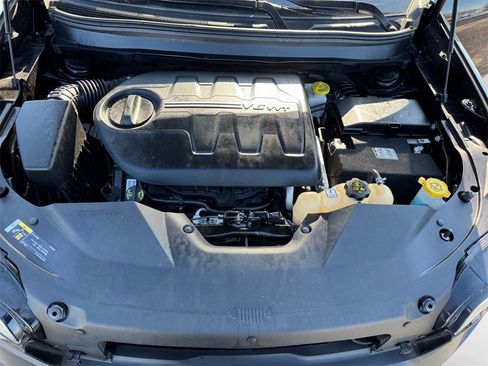 Used 2021 Jeep Cherokee Trailhawk w/ Sun, Sound & Nav Group image 24