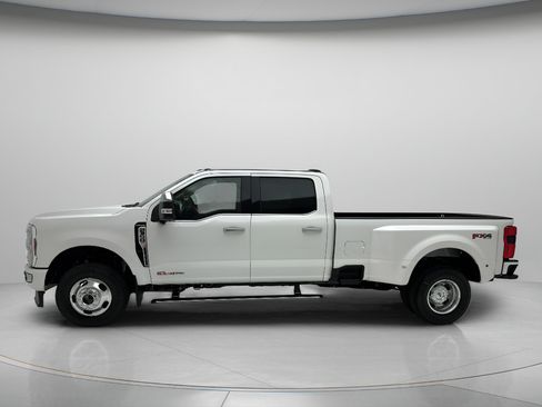 New 2026 Ford F350 Platinum w/ Platinum Plus Package AWD/4WD image 4