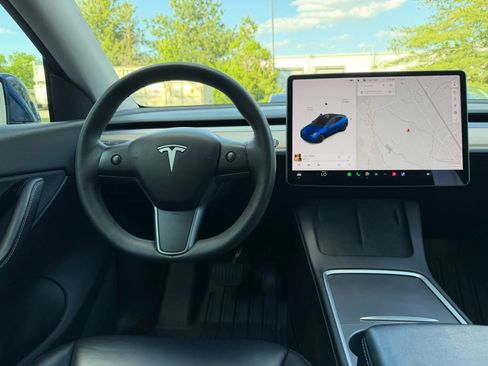 Used 2021 Tesla Model Y Long Range AWD/4WD image 13