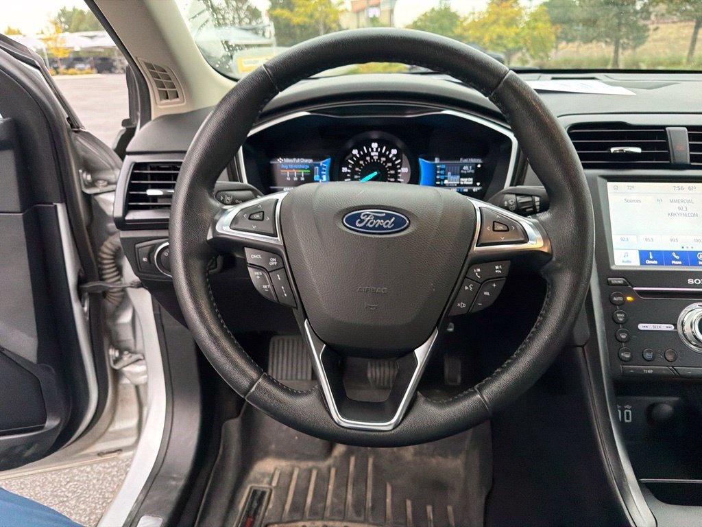 Used 2019 Ford Fusion Energi Titanium FWD image 13