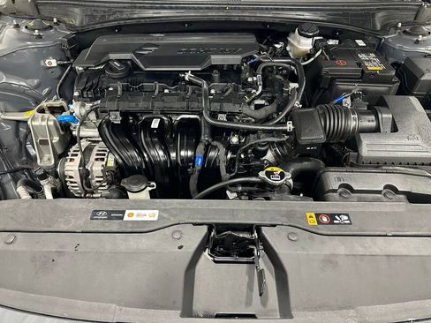 Used 2025 Hyundai Elantra Sport image 61