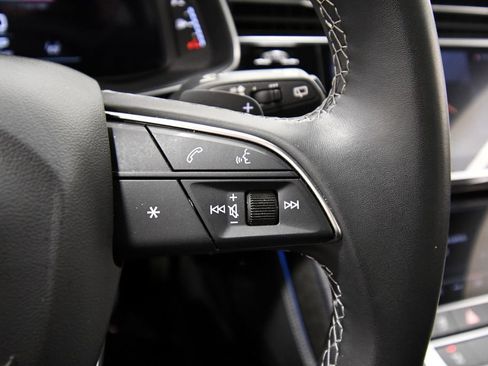 Used 2025 Audi Q7 3.0T Premium Plus AWD/4WD image 22