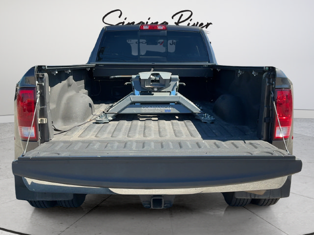 Used 2017 RAM 3500 SLT w/ Luxury Group AWD/4WD image 24